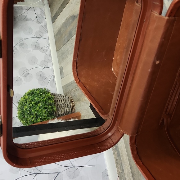 Vintage Lady Baltimore Vanity Train Case - Picture 7 of 16